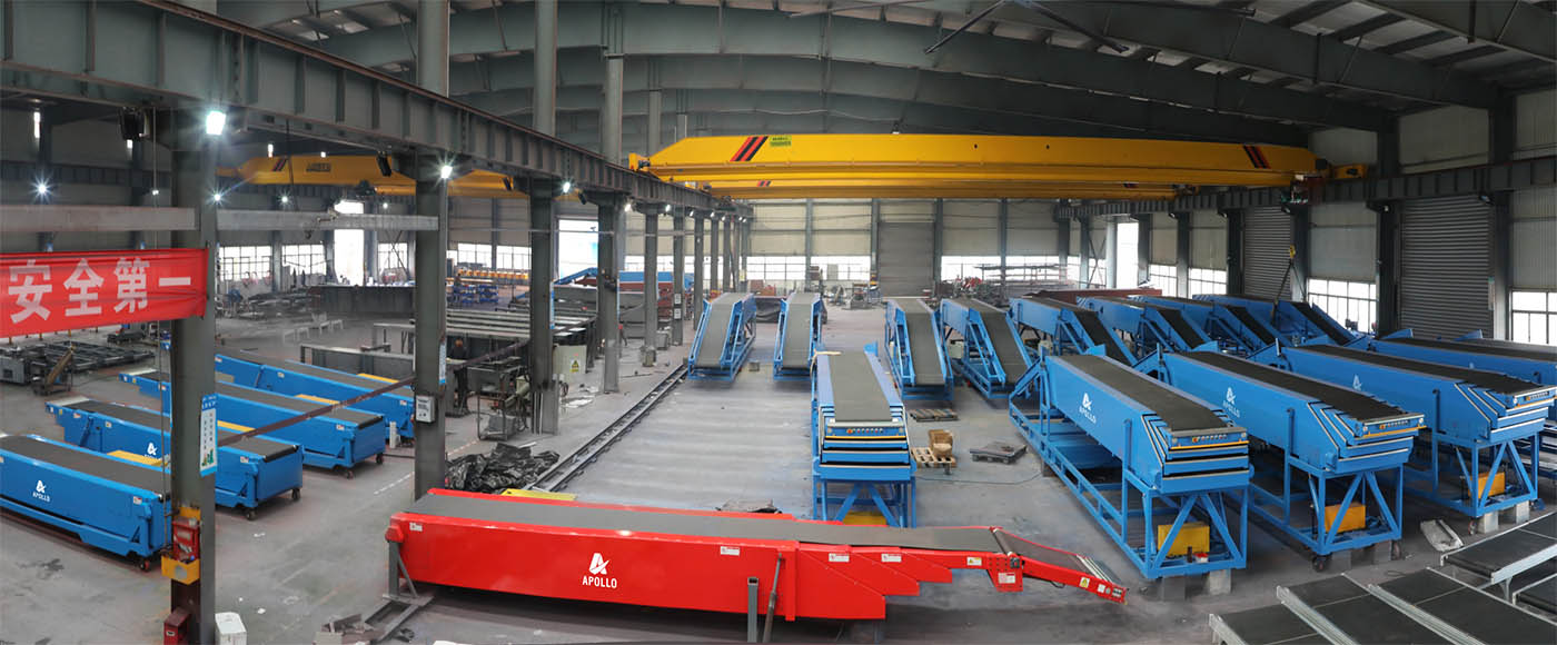 High Chassis Telescopic Conveyo8